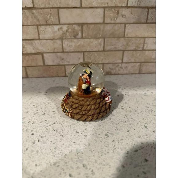 Disney Cruise Line Captain Mickey On Rope Anchor Chip ‘N Dale 2.5”Mini Snowglobe - Picture 4 of 4